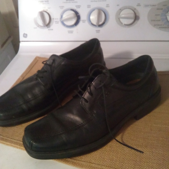 ecco black dress shoes